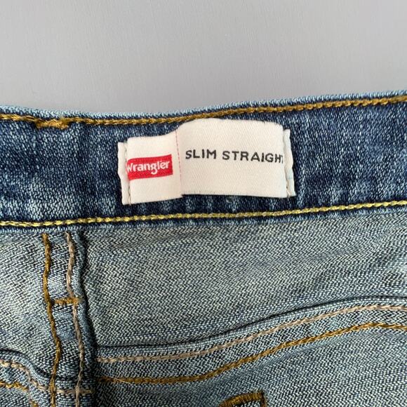 Wrangler | Slim Straight Jeans | 38x30 | Stretch Fit | Mid Wash Denim - Picture 6 of 7